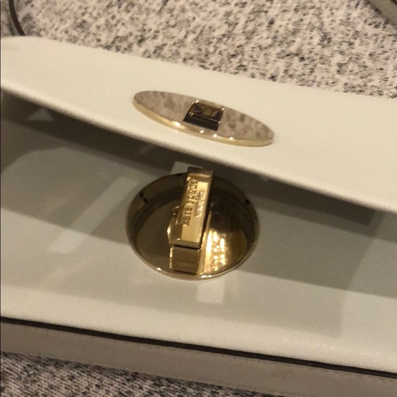 KATE SPADE: Crossbody - Picture 4 of 10